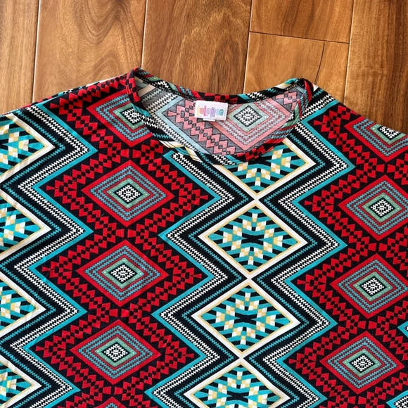 LuLaRoe Teal and Red Patterned Irma Tunic Shirt size Small - Picture 2 of 2